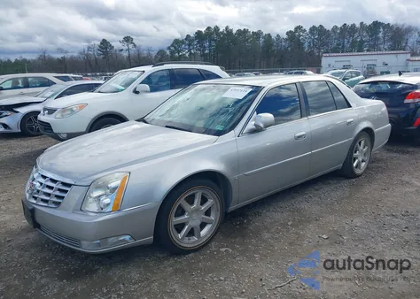 2006 Cadillac Dts Standard z USA, uszkodzony, nr VIN 1G6KD57YX6U114050